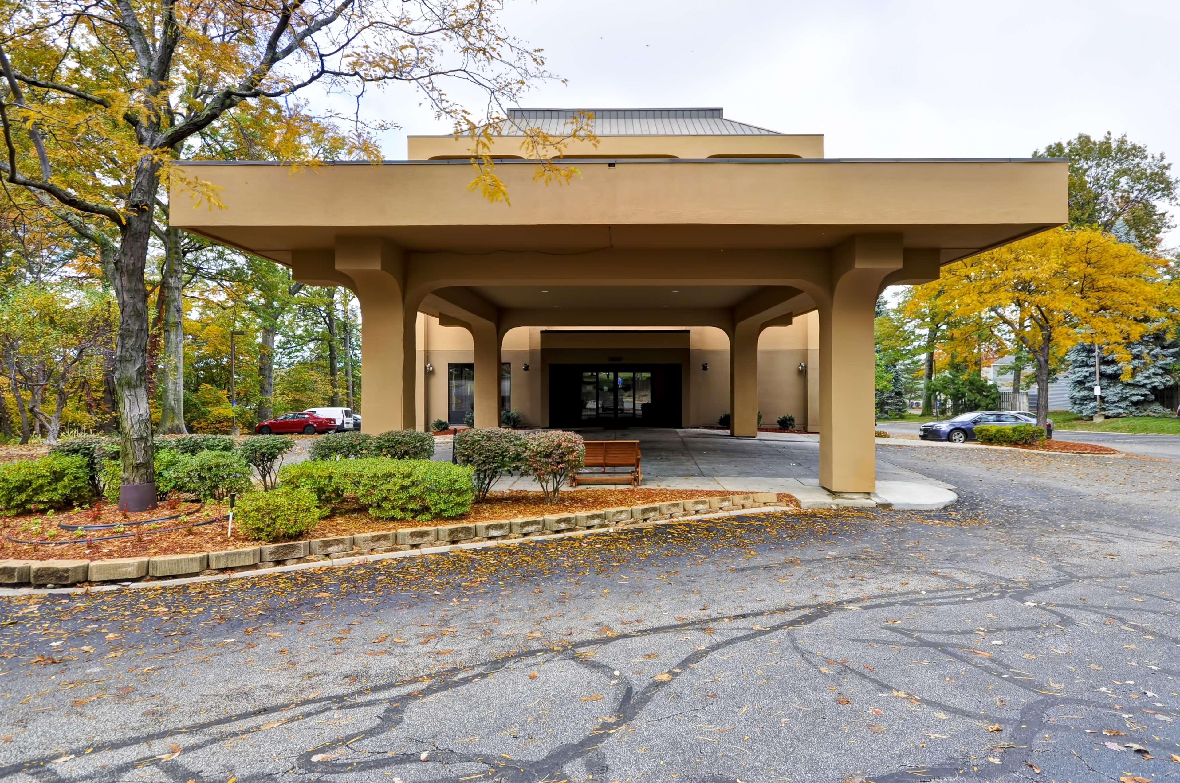 Hampton Inn Cleveland-Westlake Exterior photo