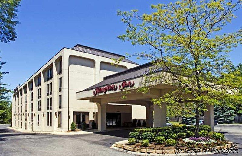 Hampton Inn Cleveland-Westlake Exterior photo